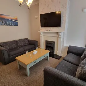Holiday home 2 Bedroom House, Birmingham